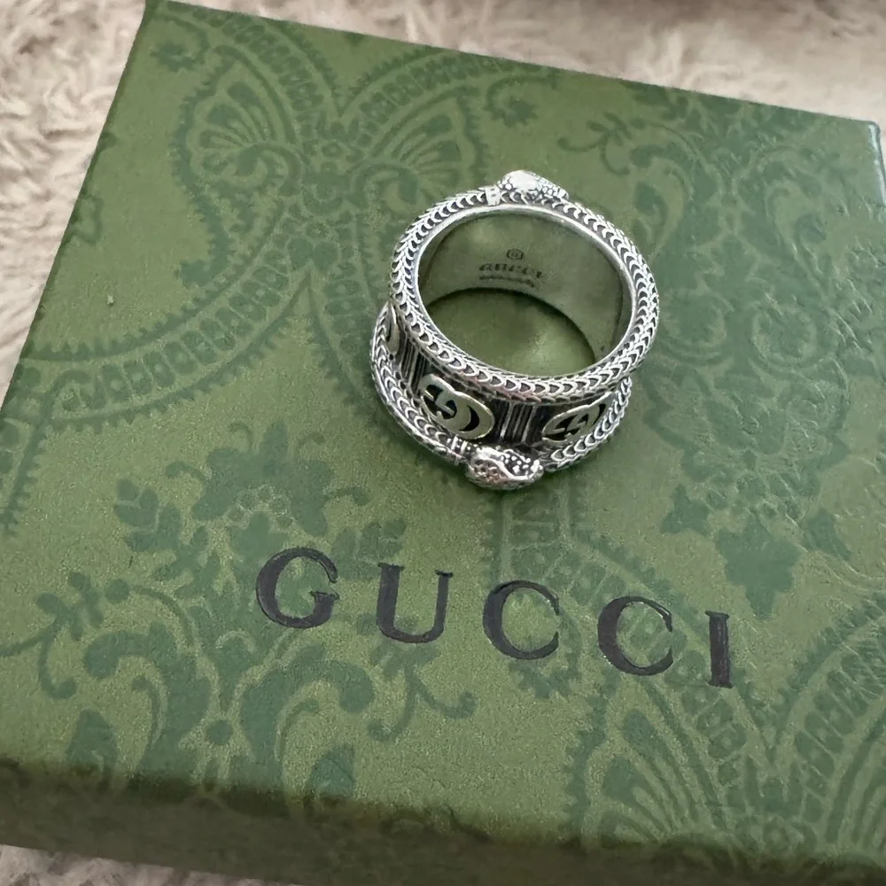 Gucci Silver Ring size 6 - Picture 6 of 9